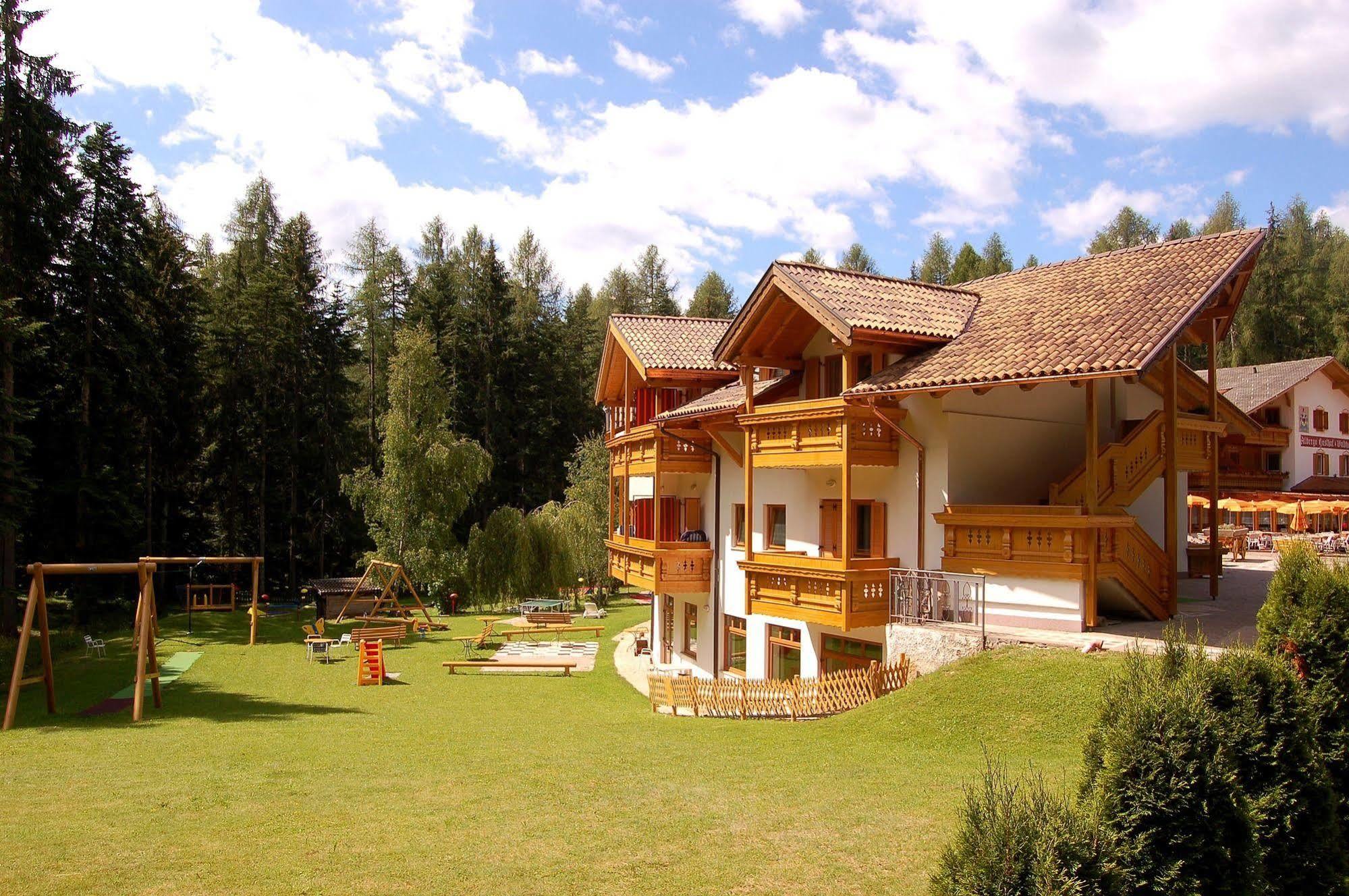 Hotel Waldheim Sarnonico Εξωτερικό φωτογραφία